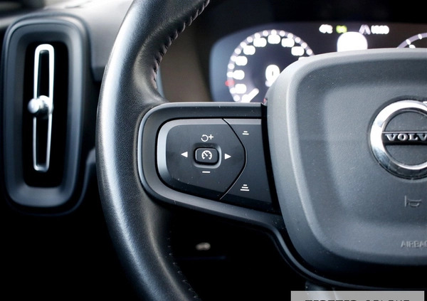Volvo XC 40 cena 103555 przebieg: 125863, rok produkcji 2019 z Rydułtowy małe 352